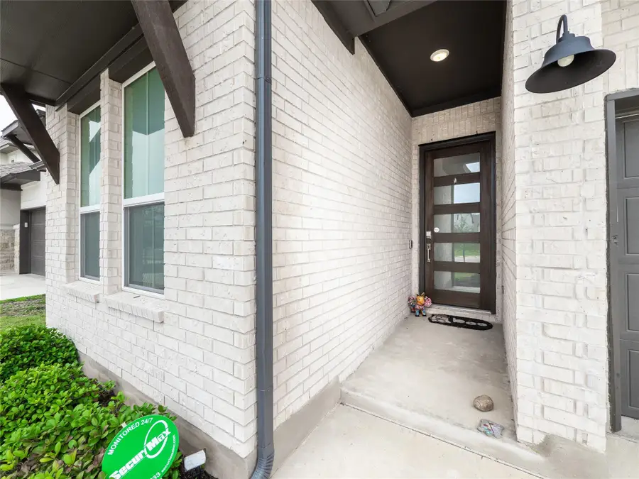 321 Lariat Loop, Liberty Hill, TX 78642 - #2