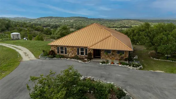 1063 Sanctuary Ln, Blanco, TX 78606