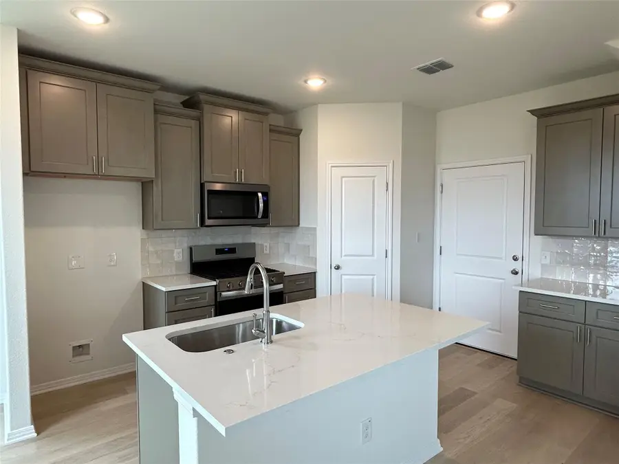185 Young St, Buda, TX 78610 - #2