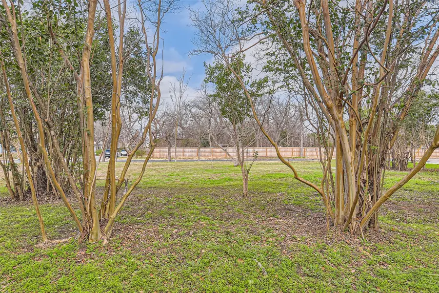401 Oak Plz, Austin, TX 78753 - #2