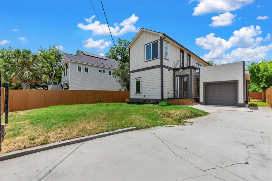 3101 Lyons Rd, Austin, TX 78702 - #3