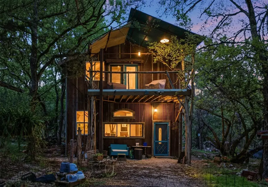 907 Deertrail Dr, San Marcos, TX 78666 - #2