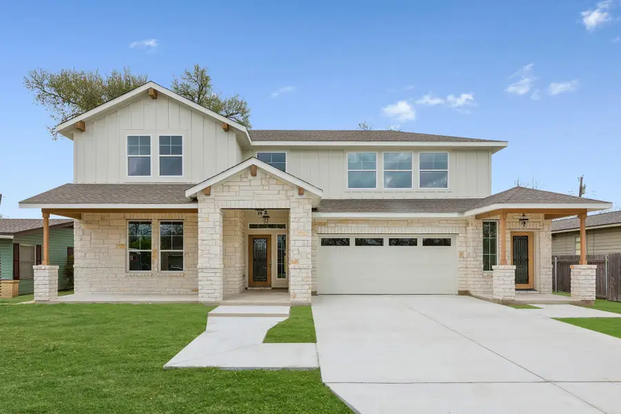 1412 Kent St, Taylor, TX 76574 - #2