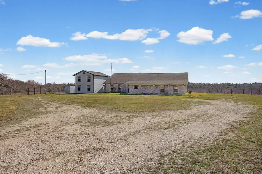 537 Mesa Dr, Del Valle, TX 78617 - #2