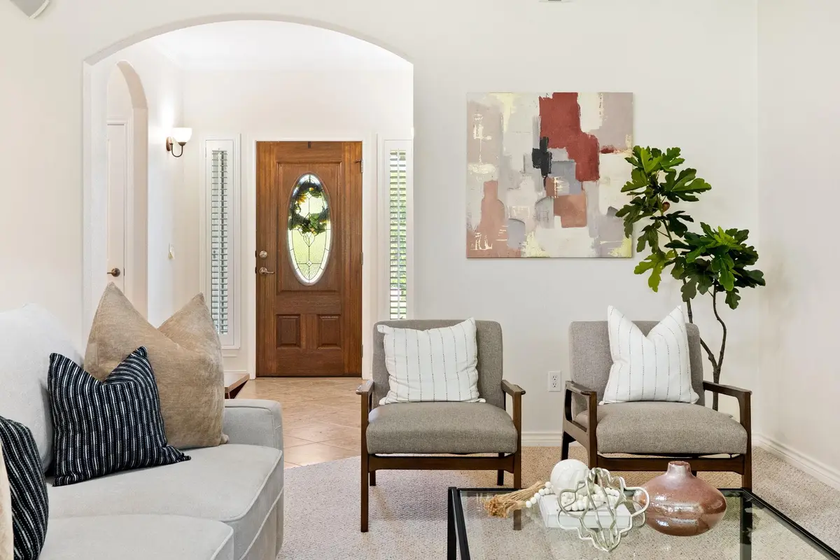 900 Heritage Oaks Bnd, Georgetown, TX 78633 - Image #1