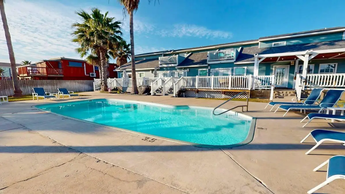 131 W White Ave #D, Port Aransas, TX 78373 - #1