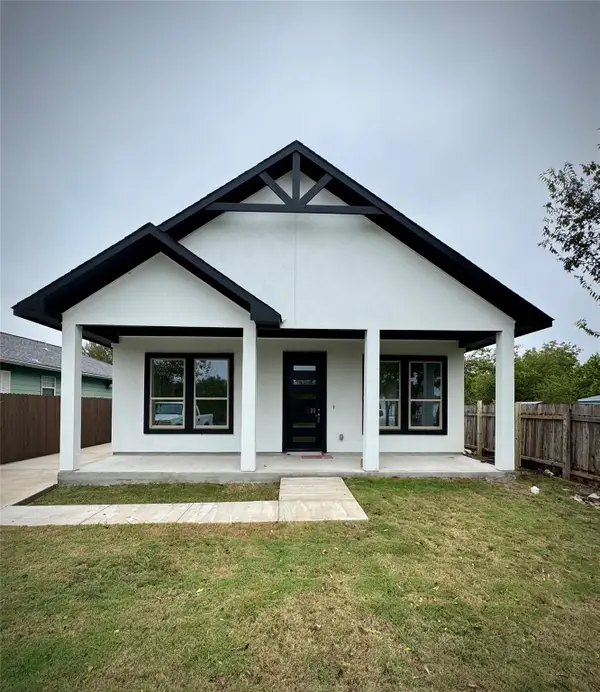 710 Bland St, Taylor, TX 76574