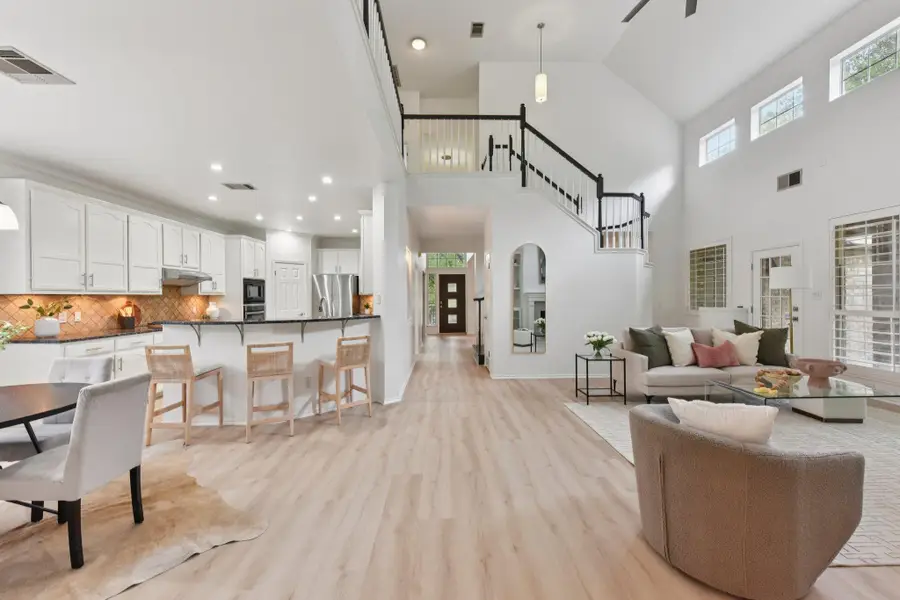 3707 Runnels Ct, Austin, TX 78732 - #3