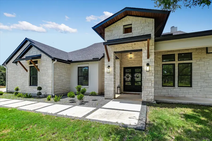 400 Creekside Dr, Buda, TX 78610 - #2