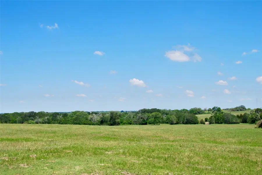 1070 Muehr Rd, Weimar, TX 78962 - #3