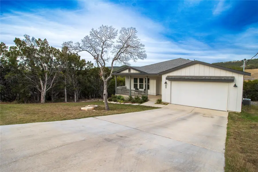 8011 Flintlock Cir, Lago Vista, TX 78645 - Image #2