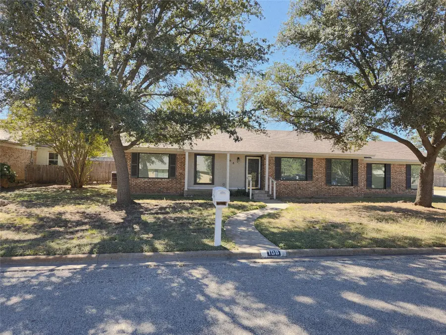 108 Parkview Dr, Brady, TX 76825 - #2