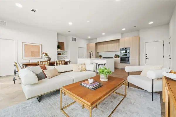 2209 S 1st St #403, Austin, TX 78704