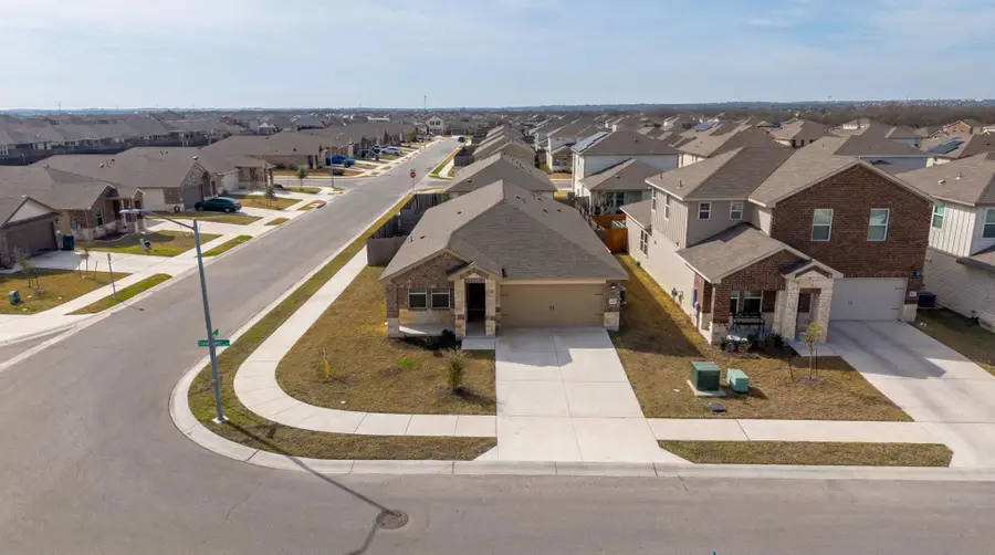 1003 Round Bale Rd, Hutto, TX 78634 - #2