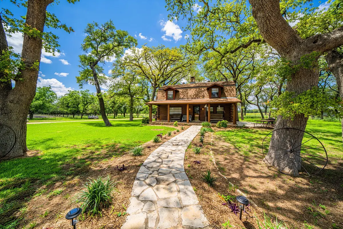 283 Hallford, Fredericksburg, TX 78624 - Image #1