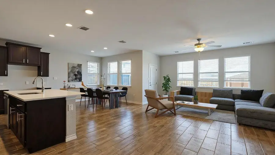 798 Eves Necklace Dr, Buda, TX 78610 - Image #2