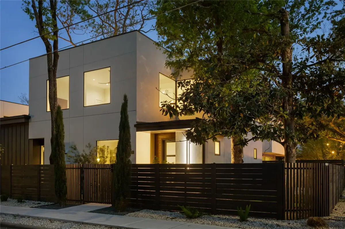 3201 Holton St, Austin, TX 78702 - #1