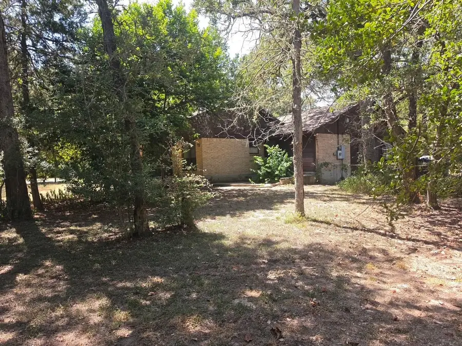 109 Pine Cone Ln, Elgin, TX 78621 - #2