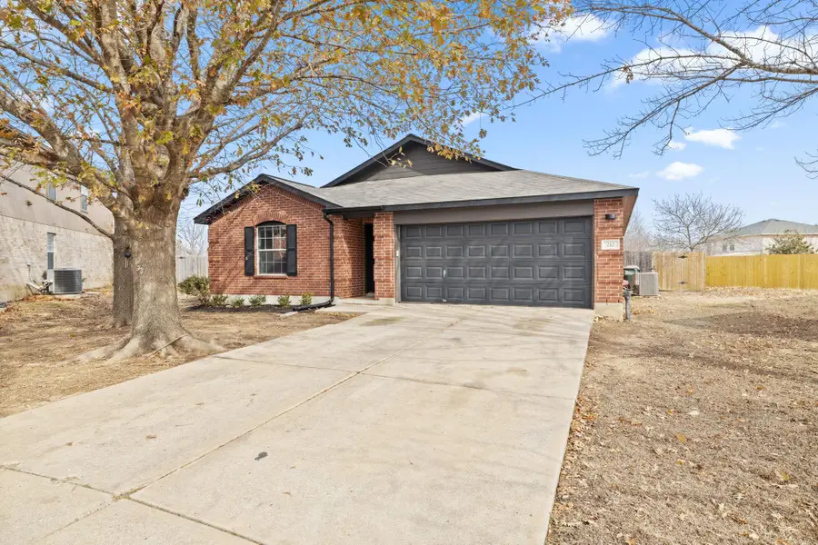 212 Meadow Park Dr, Georgetown, TX 78626 - Image #3