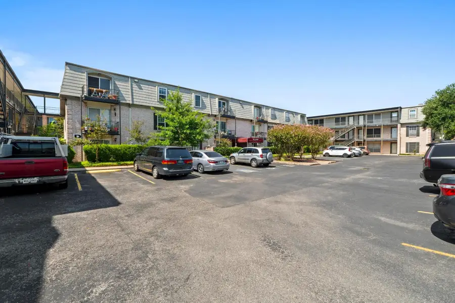 2425 Ashdale Dr #51, Austin, TX 78757 - Image #3