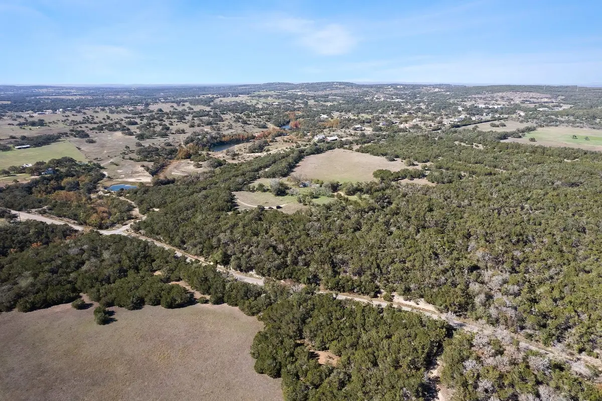 815 Holder Ln, Dripping Springs, TX 78620 - #1