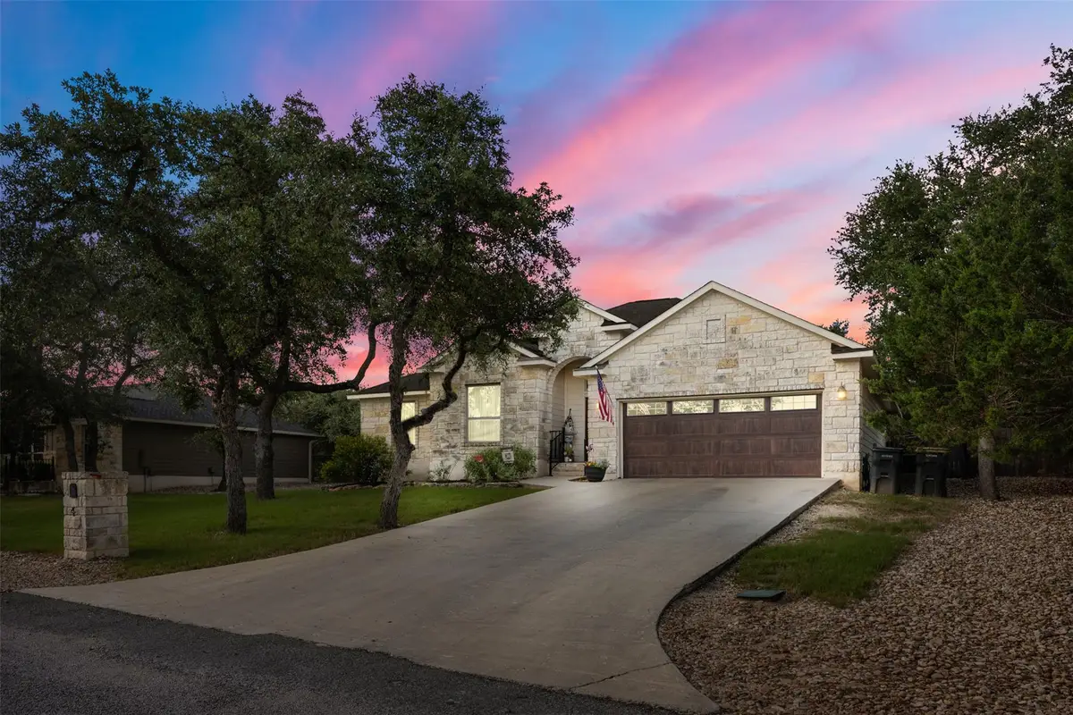 4 Maplewood Rd, Wimberley, TX 78676 - #1