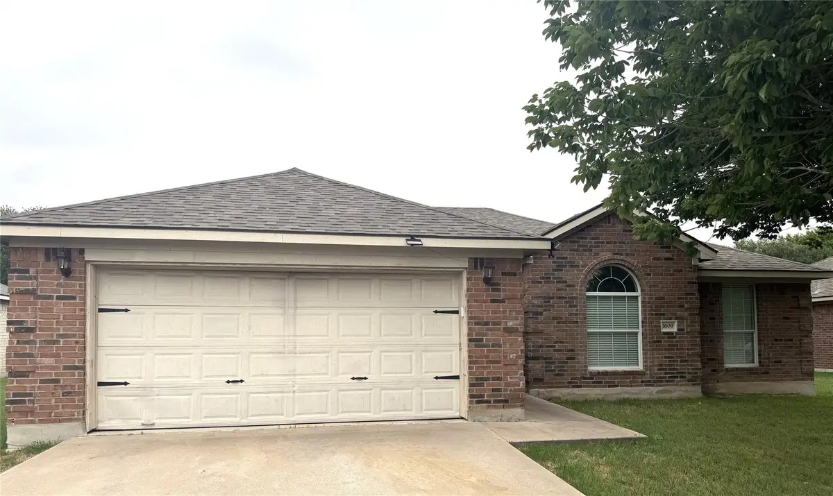 1609 Paint Brush Dr, Lockhart, TX 78644 - #1