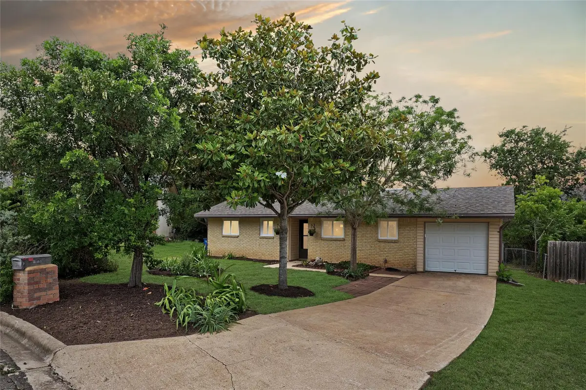 8204 Kellog Ct, Austin, TX 78745 - #1