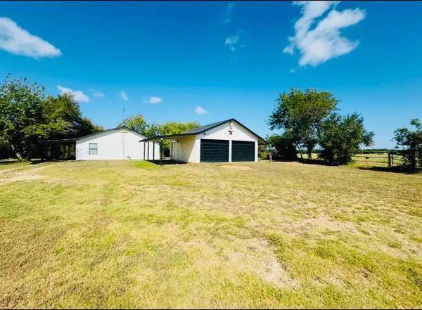 702 Pleasant Grove Rd, Elgin, TX 78621