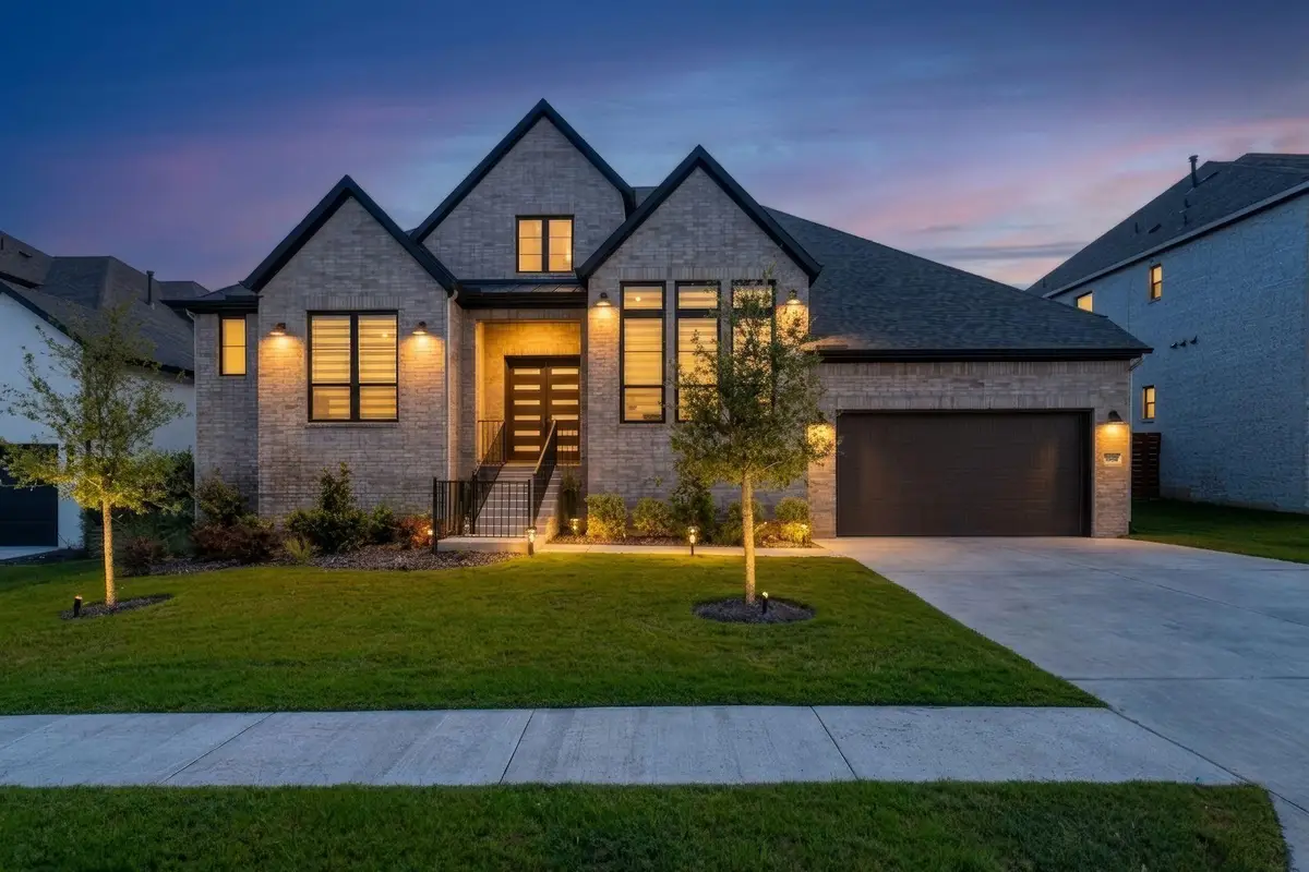 7521 Becasseau Dr, Austin, TX 78738 - #1