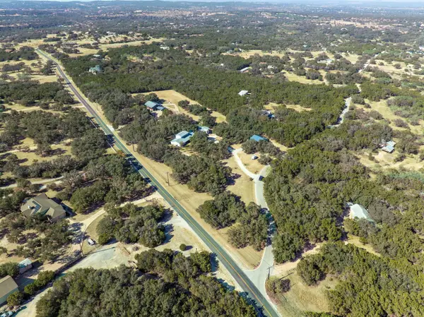 4200 Deer Trl, Spicewood, TX 78669