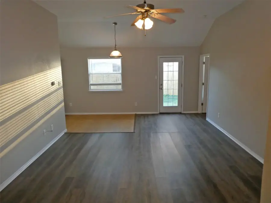 113 Soapstone Dr, Jarrell, TX 76537 - #3