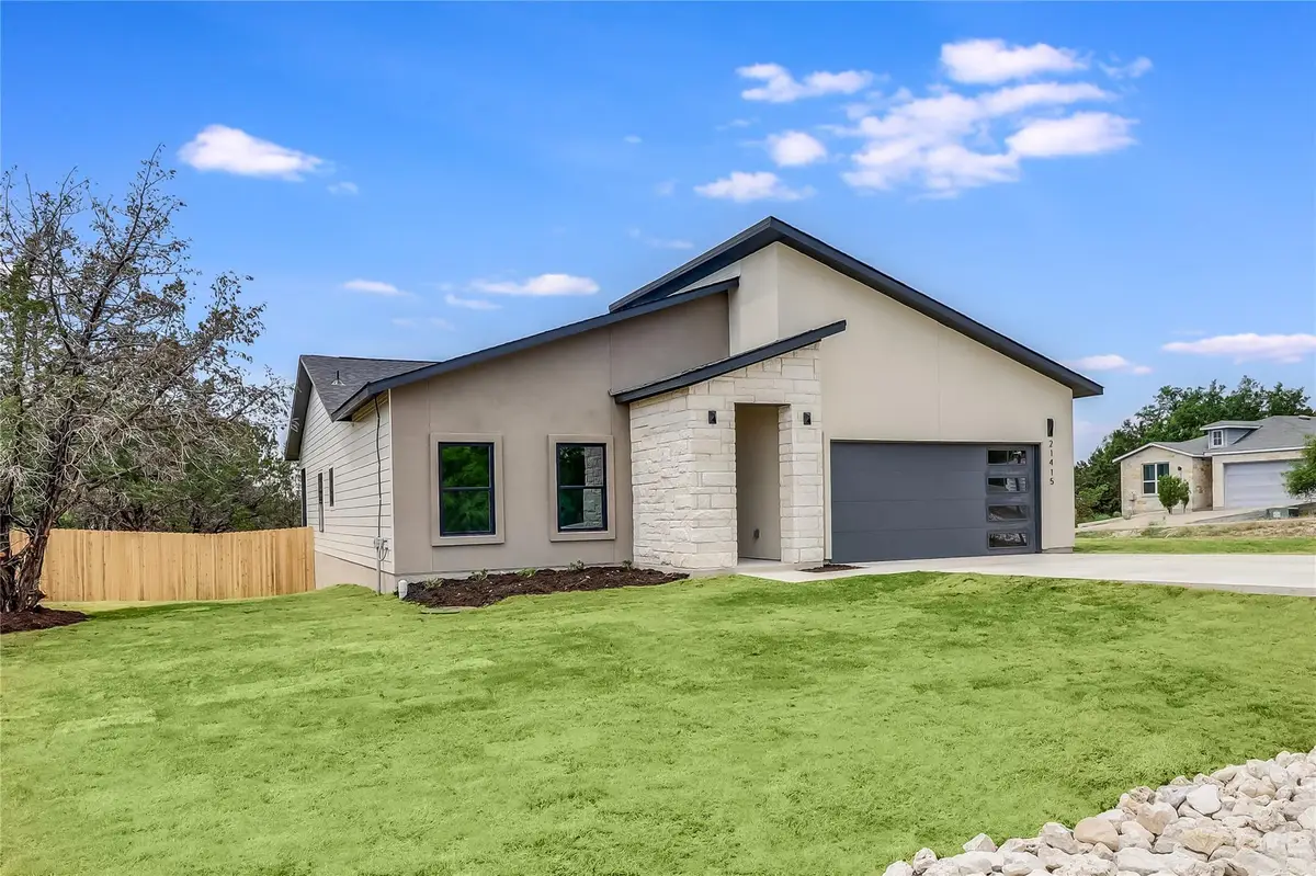 21415 Highland Lake Dr, Lago Vista, TX 78645 - #1