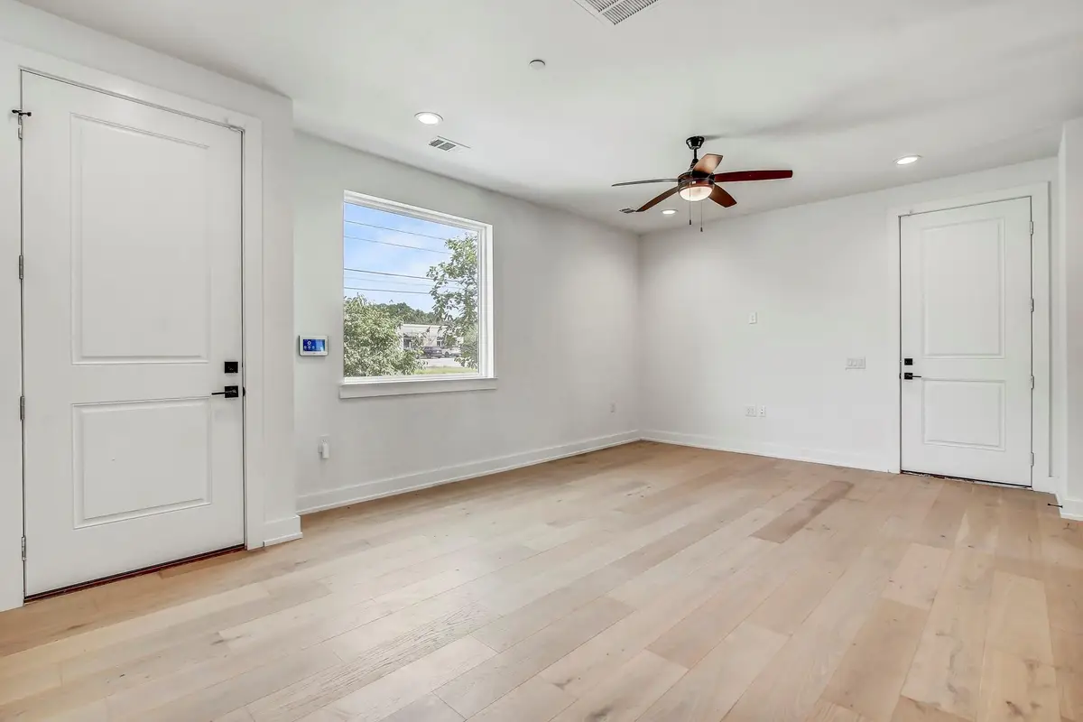 4127 E 12th St #3, Austin, TX 78721 - Image #1