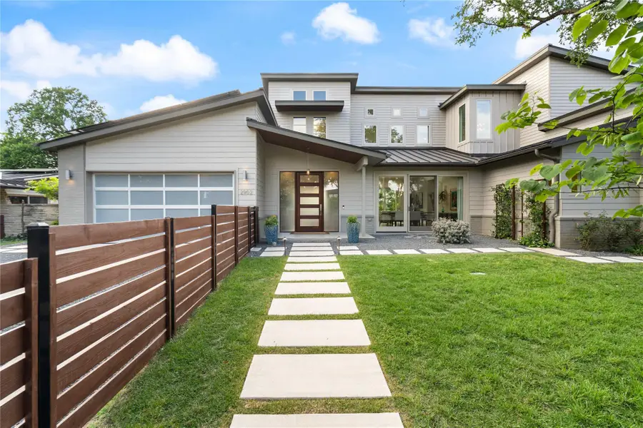 2902 Cedarview Dr, Austin, TX 78704 - #2