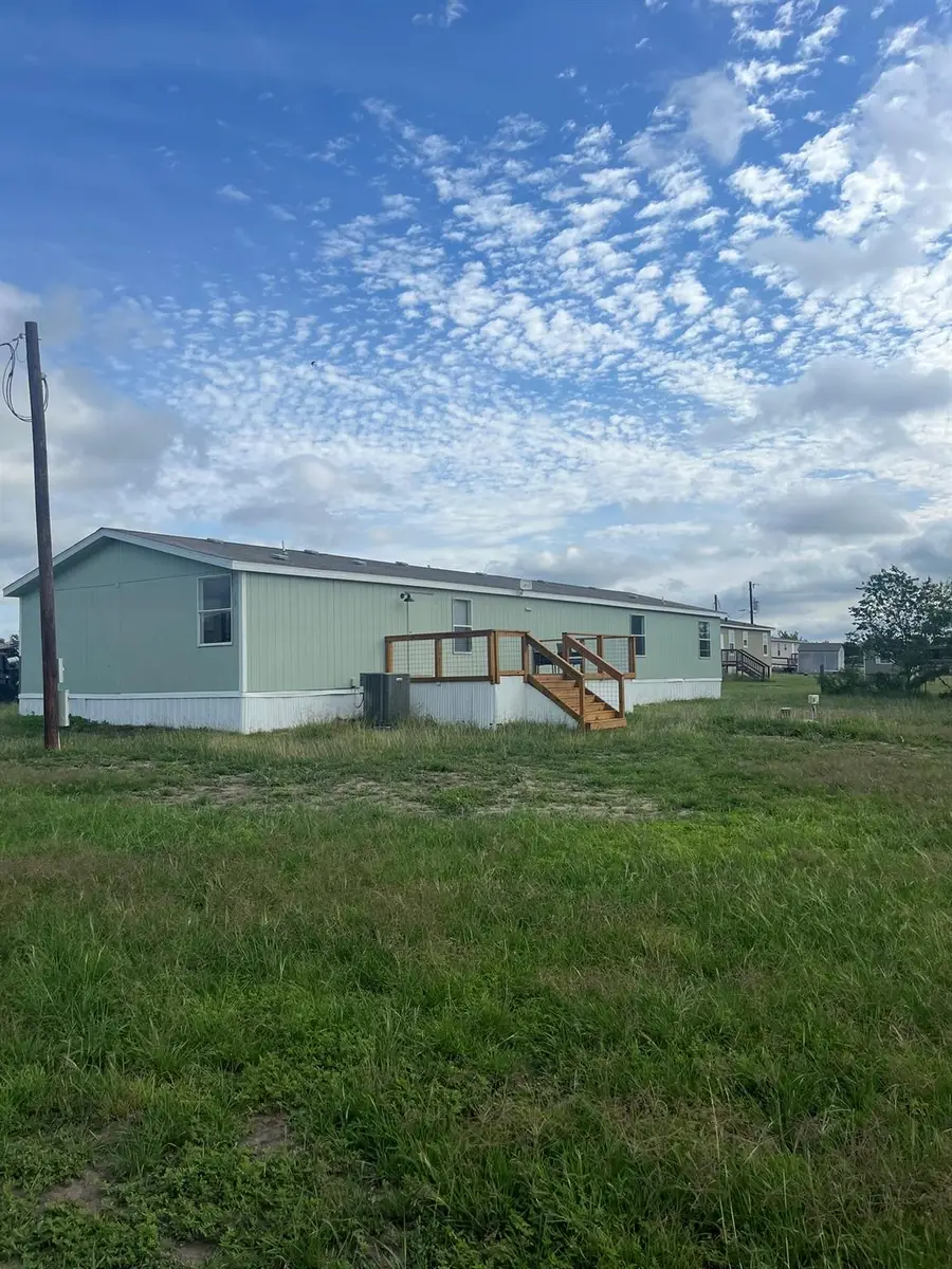 160 Indian Trl, Lockhart, TX 78644 - #3