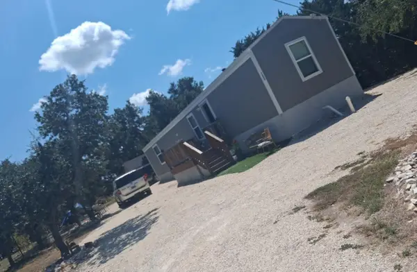 700 Brooks Mill Rd, Bertram, TX 78605