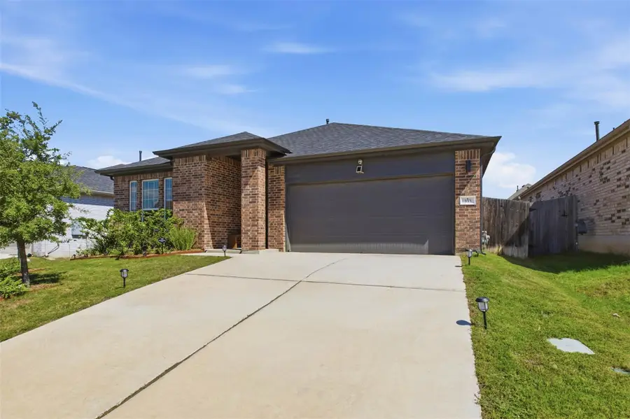 333 Diamondleaf Dr, Buda, TX 78610 - #2