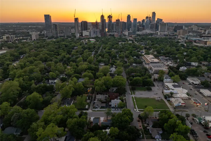 1701 Willow St, Austin, TX 78702 - #3