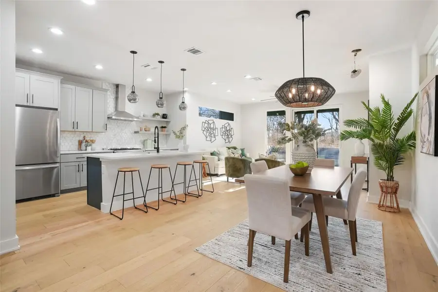 5109 Stone Gate Dr #2, Austin, TX 78721 - Image #2