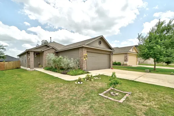 166 Tallow Trl, San Marcos, TX 78666