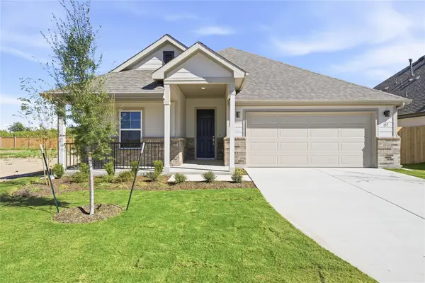 137 Greinert Dr, Taylor, TX 76574