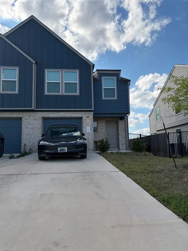7120 Sparkling Light Dr #B, Del Valle, TX 78617