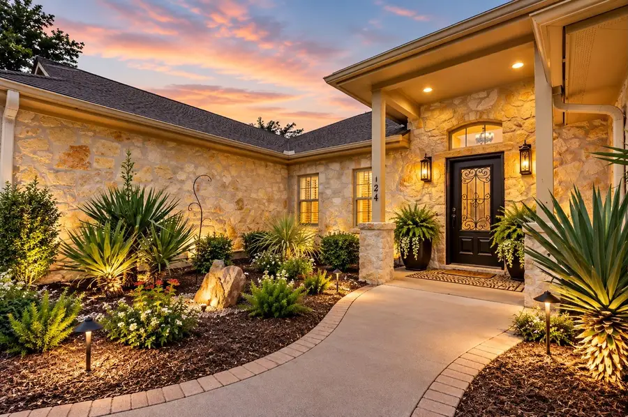 124 Marion St, Meadowlakes, TX 78654 - #2