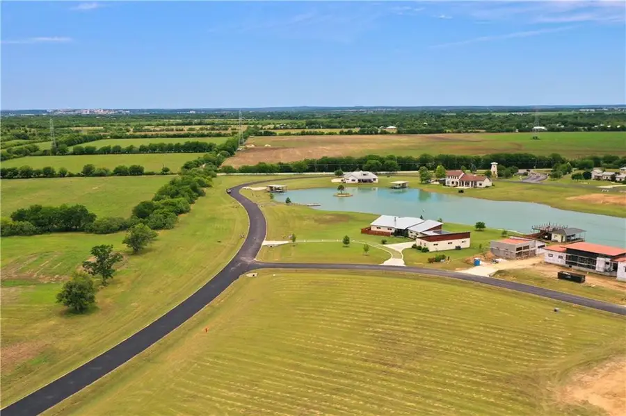 103 Lakeside Cv, Martindale, TX 78655 - Image #2