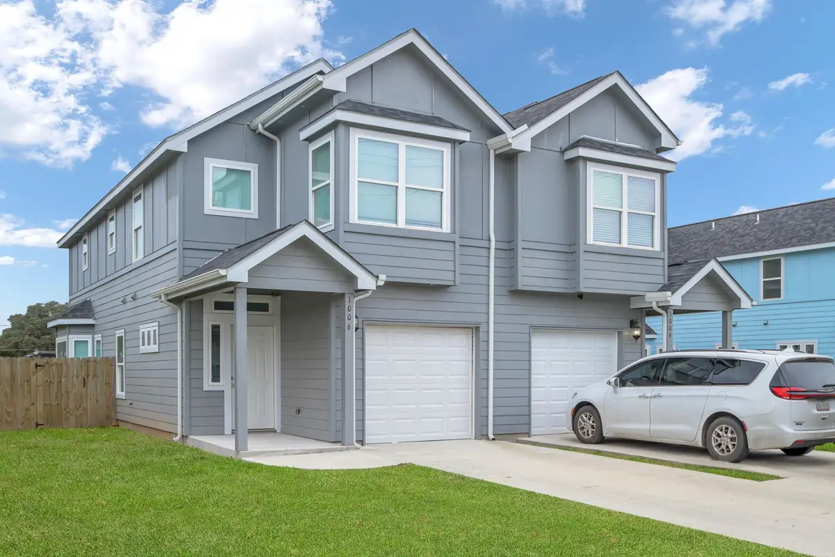 1004 E Fannin St, Luling, TX 78648 - #1