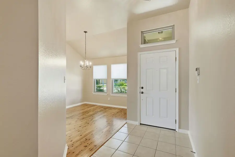 200 Gainer Dr, Hutto, TX 78634 - #3