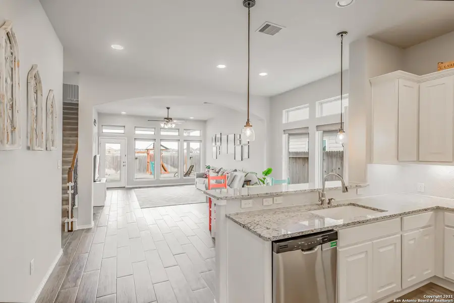 2032 Glen Hollow Holw, Seguin, TX 78155 - Image #3