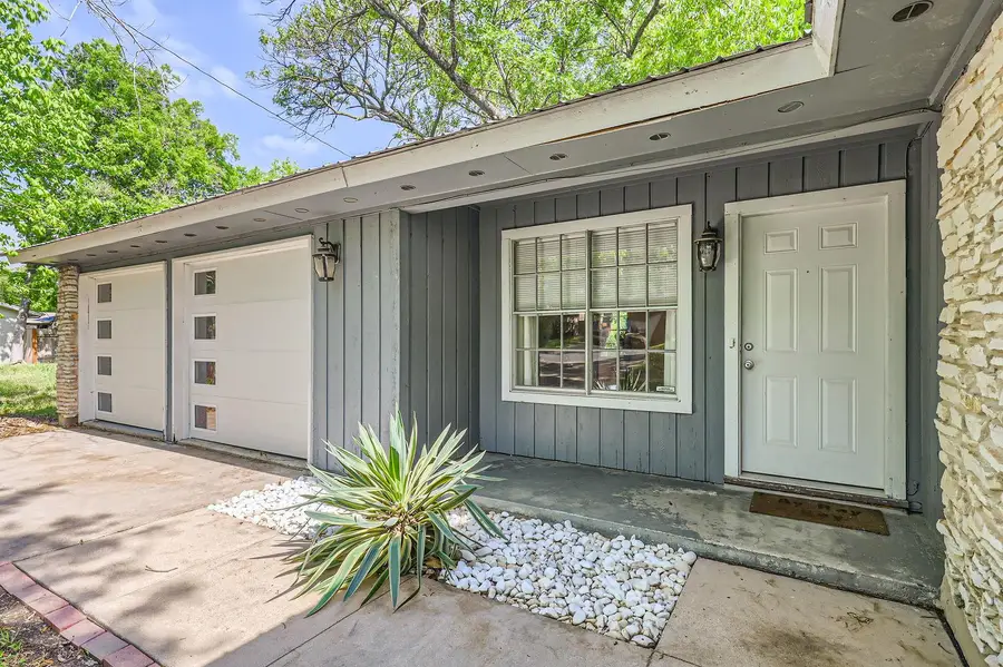 906 Hermitage Dr, Austin, TX 78753 - Image #3
