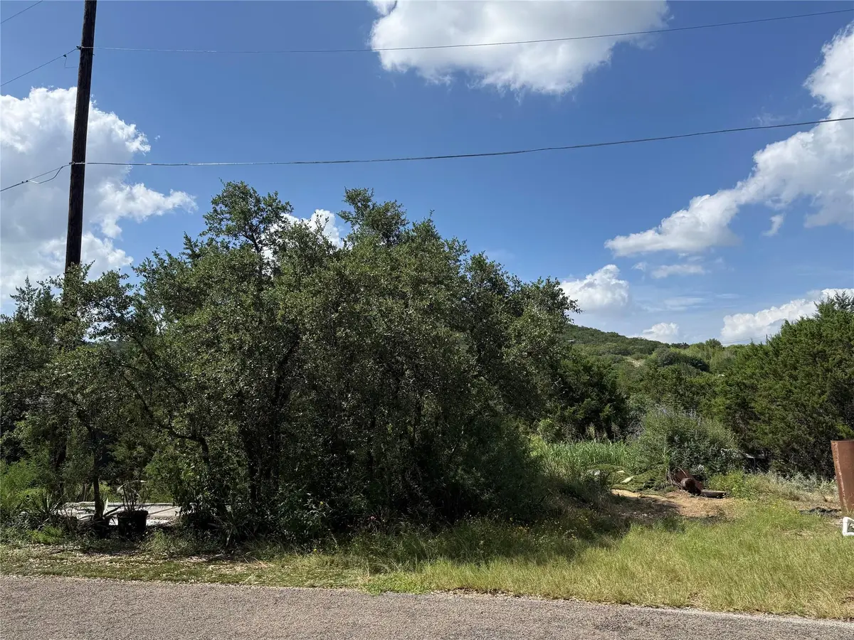 18402 Roundrock Rd, Jonestown, TX 78645 - #1